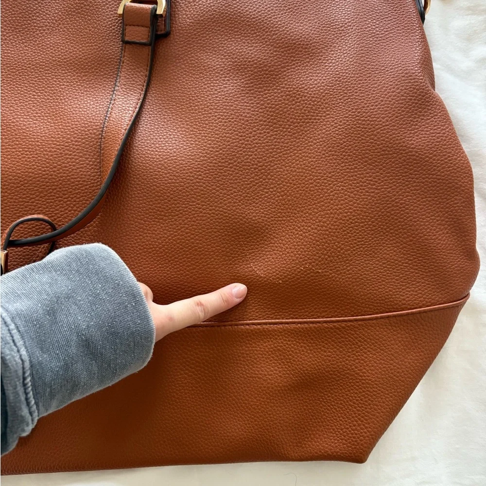 Women's Large Brown Tote Bag - Classic Faux Leather Travel Tote - Picture 9 of 9